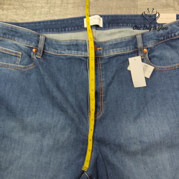 Lane Bryant Plus Size Mid Rise Straight Jeans Size 28 - Picture 4 of 6